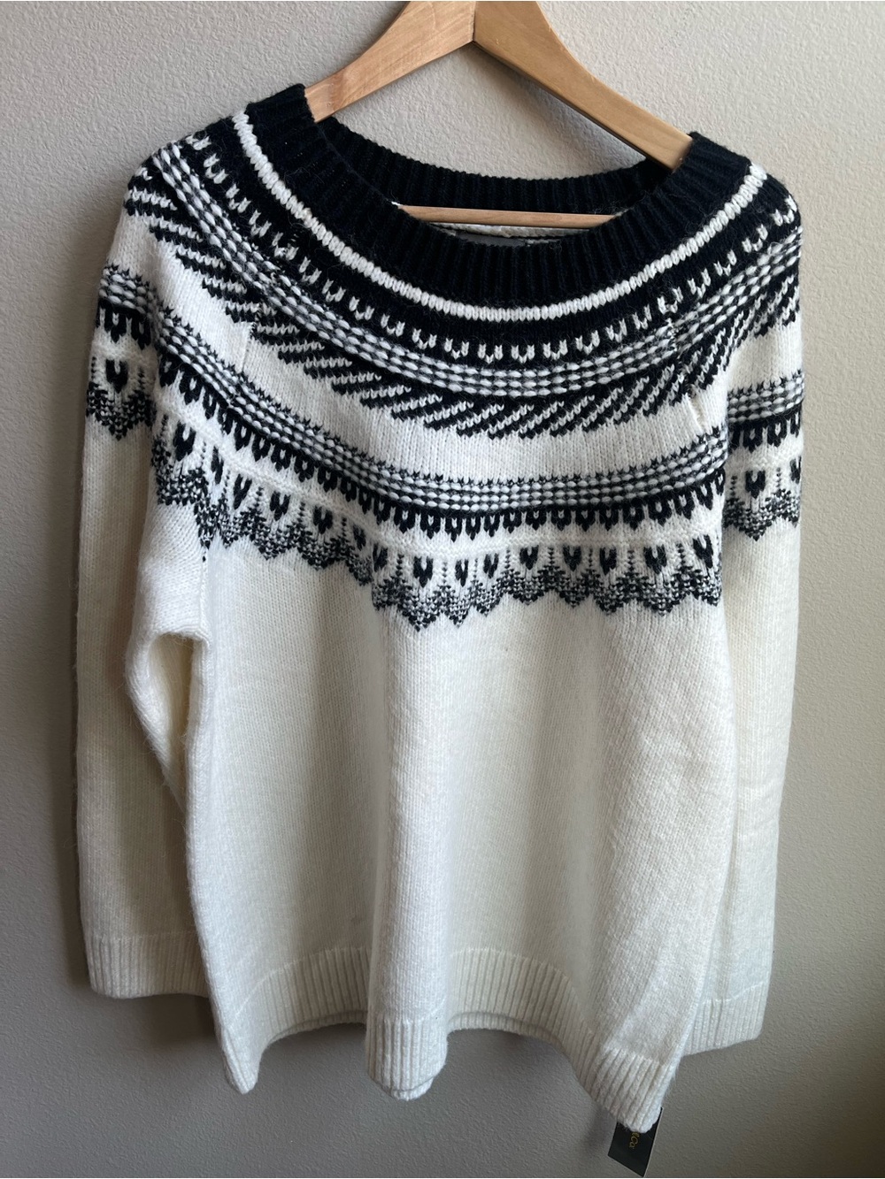 Classic Fair Isle Crewneck Sweater in Ivory & Black Classic Chic NWT - Picture 2 of 8